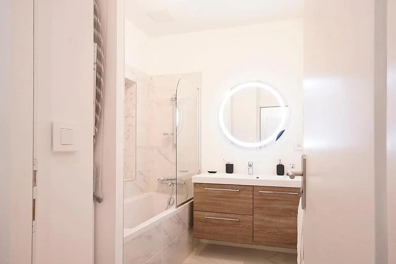 Beautiful Cocoon 54 M For 4 Near The Old Port Apartment Marseille