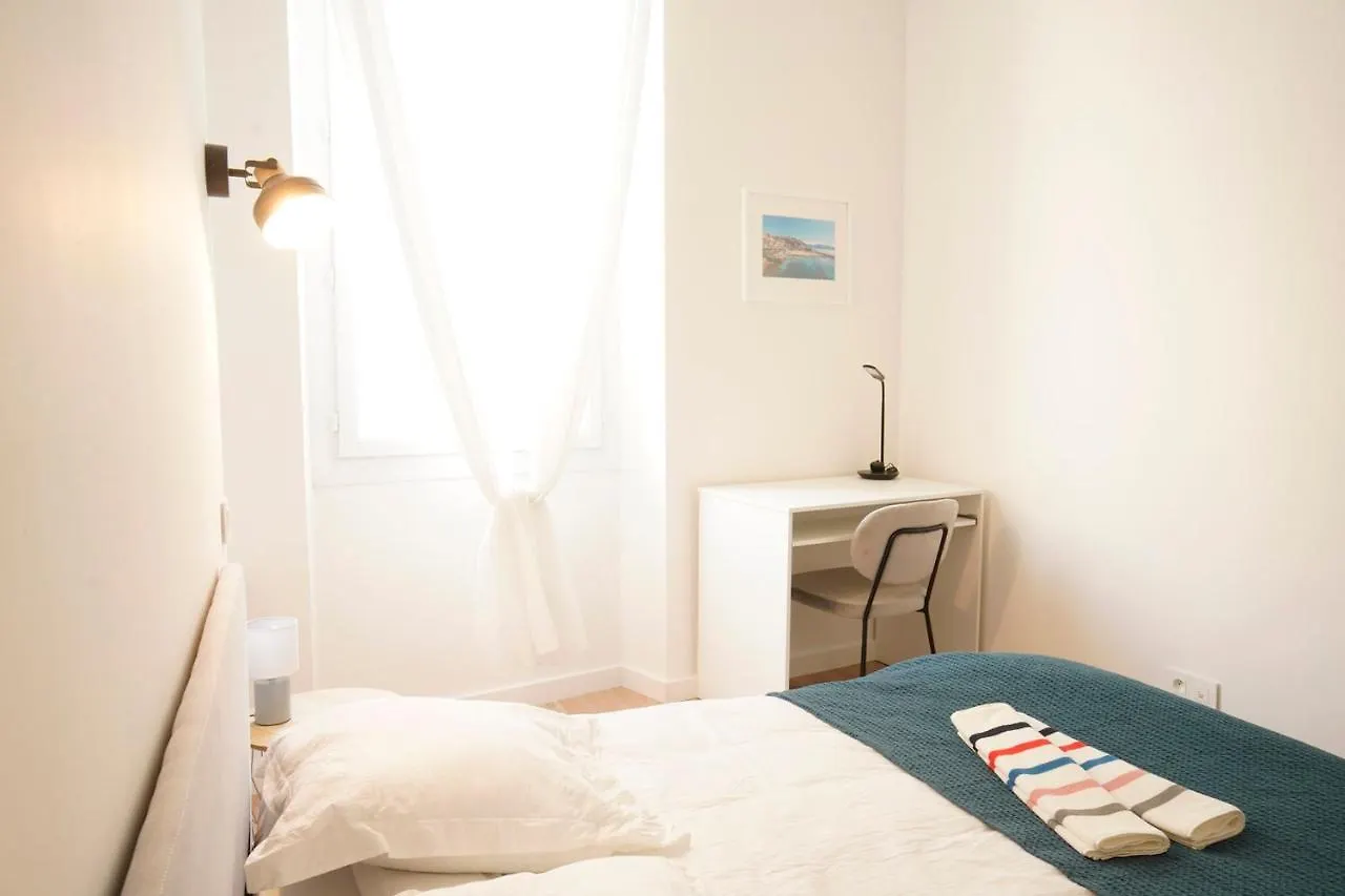 Beautiful Cocoon 54 M For 4 Near The Old Port Apartment Marseille France
